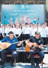 Kuştepe Çocuk Korosu’ndan Darülaceze’de konser