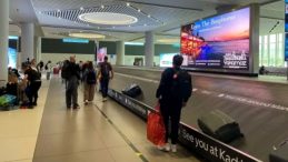 Libya’dan kaçan Türk vatandaşları uçakla İstanbul’a getirildi