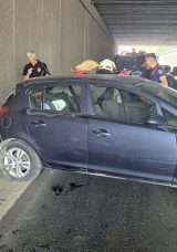 Manisa’da Feci Kaza! Lastiği Patlayan Araç Tünel Duvarına Çarptı! 3’ü Çocuk 5 Yaralı