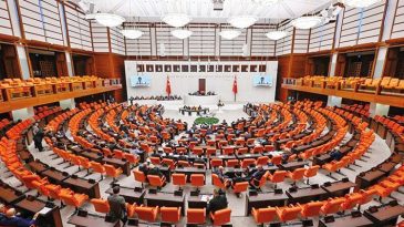 Meclis Feshi Konuşuldu