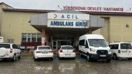 Minibüs Dereye Devrildi: 2 Ölü, 3 Yaralı