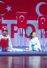 Muğla’da 19 Mayıs Coşkusu! F-16 Savaş Uçaklarının Gösterisi İzleyicileri Büyüledi