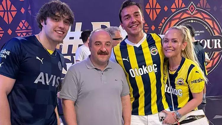 Mustafa Varank, Fenerbahçe’nin Final-Four Yarı Final Maçını İzledi
