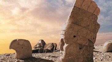 Nemrut Zirvede