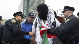 New York’ta Filistin’e Destek Gösterisi: Mezun Öğrenciler de Yer Aldı