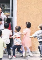 Nimet Anne’ye ‘Anneler Günü’ Ziyareti