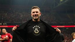 Okan Buruk’tan Mertens ve Muslera Üzerine Açıklamalar! ”Son İki Haftadır Gözlerimiz Yaşlı”