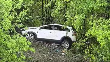 Ormana Uçan Cipin Sürücüsü Hayatını Kaybetti, 2’si Çocuk 3 Kişi Yaralandı
