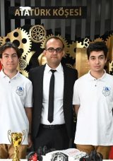 OSB’li Öğrenciler Uluslararası Başarıya İmza Attı!