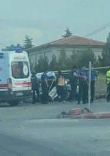 Otomobil ve Kamyonet Çarpıştı: 2 Kişi Hayatını Kaybetti, 4 Yaralı
