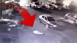 Otoparkta korkutucu bir olay: Fenalaşıp yere yığıldı, otomobilin altında kaldı
