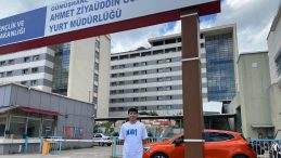 Otostopla Bindiği Aracın Sürücüsü Rektöre ‘Dayı’ Diyen Üniversite Öğrencisi Anlattı