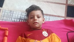 Oyun Oynarken Kamyonet Çarptı: 8 Yaşındaki Çocuk Hayatını Kaybetti!