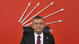 Özgür Özel, 10’uncu Cumhurbaşkanı Ahmet Necdet Sezer ve Eski CHP Genel Başkanlarıyla Bir Araya Geldi