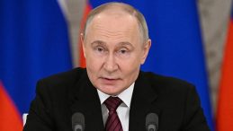Putin’den Ateşkes İlanı: İstanbul’da Görüşmelere Başlama Teklifi