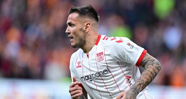 Rey Manaj’dan Rıza Çalımbay’a Tepki: Egosunu Takımın Önünde Tuttu