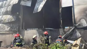 Sakarya’da Üretim Tesisinde Yangın Kontrol Altına Alındı