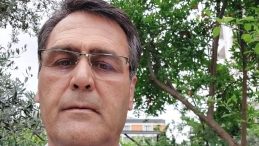 Saman yüklü TIR devrildi, Aydın’a ateş düştü! Çanakkale’deki feci kazada Aydınlı sürücü hayatını kaybetti