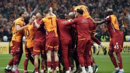 Şampiyon Galatasaray Sadece İki Haftadan Fazla Lider Olamadı