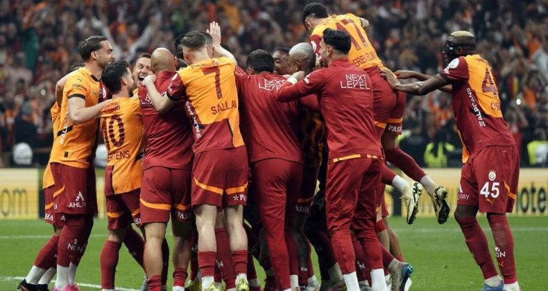 Şampiyon Galatasaray Sadece İki Haftadan Fazla Lider Olamadı