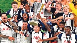 Şampiyon Tottenham