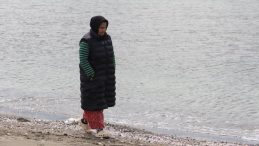 Samsun’da Kayıp Balıkçının Eşi, 132 Gündür Sahilde Umutla Bekliyor