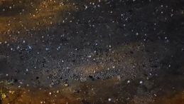 Şemdinli’de Misket Büyüklüğünde Dolu Etkili Oldu
