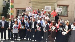 Sendikalardan ‘Diyarbakır Anneleri’ne “Terörsüz Türkiye” ziyareti