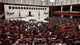 Siyasilerden Peş Peşe 1 Mayıs Emek ve Dayanışma Günü Mesajları