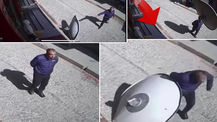 Şok Üstüne Şok! Sokakta Yürüyen Üzerine Düşen Çanak Antenle Sarsıldı
