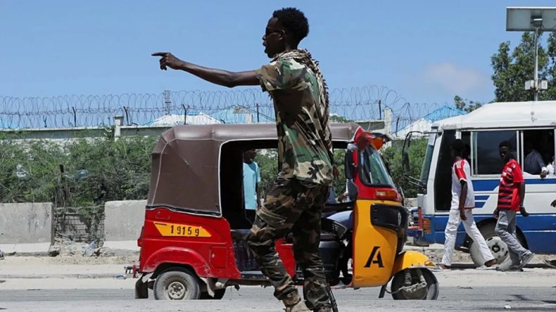 Somali’de Askeri Üsse Bombalı İntihar Saldırısı: Çok Sayıda Ölü ve Yaralı Bulunuyor