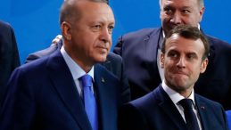 SON DAKİKA… Başkan Erdoğan Macron ile görüştü
