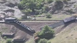 SON DAKİKA… Elazığ’da yük treni raydan çıktı! Müdahale çalışmaları devam ediyor