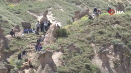 Son Dakika: Kapadokya’da Gergin Anlar: Sıcak Hava Balonu Peri Bacalarının Üzerine Düştü!