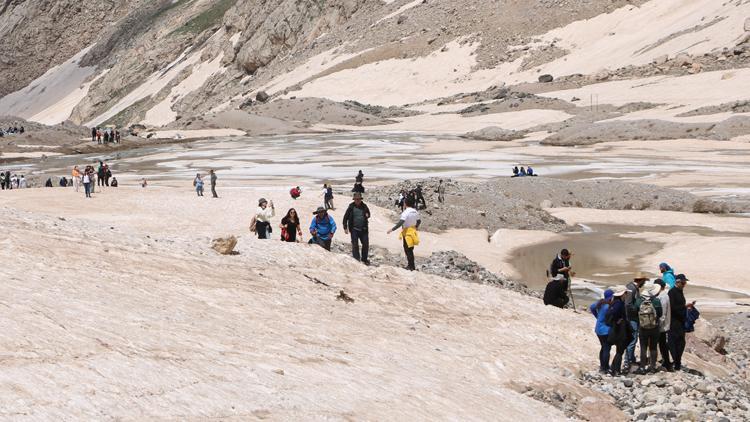 Tam 20 Bin Yıllık! Görmek İçin Hakkari’ye Akın Etti