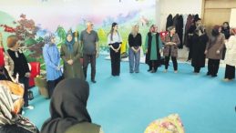 Torunları İçin Masal Öğreniyorlar