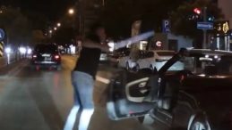Trafikte Dehşet Anları! Döner Bıçaklı Maganda Kameralara Yansıdı