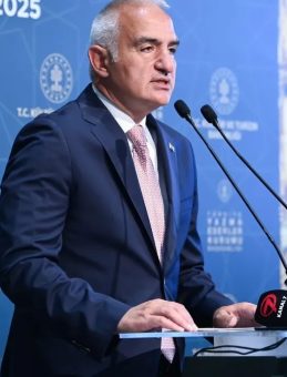 Turizmde Gelir ve Ziyaretçi Sayısında Tarihi Rekor!