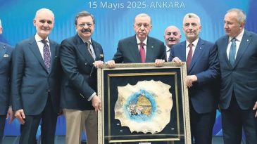 ‘Üniter yapı, bayrak dil tartışma konusu değil’