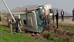 Van’da Yolcu Otobüsü Devrildi: 28 Yaralı