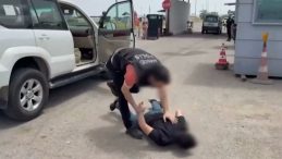 Yabancı Uyruklu Uyuşturucu Tacirlerine Darbe: Zero 93 Litre Sıvı Uyuşturucuyu Ortaya Çıkardı