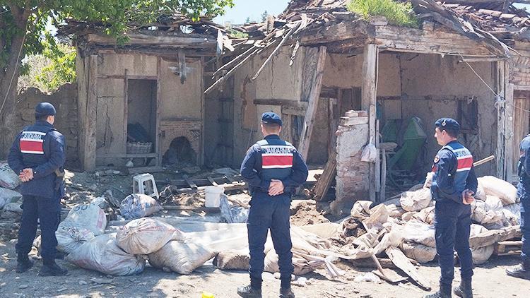 Yaptıkları kaçak kazı ile ‘hazine’ buldular… İtalyanlara satacaklardı: 2 kişi tutuklandı