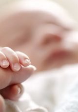 Yeni Doğan Bebeğin Gece ve Gündüz Ayrımını Öğrenmesi