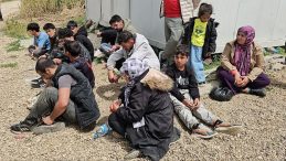 Yunanistan, kadın ve çocukların da bulunduğu 18 kaçak göçmeni Meriç’ten Türkiye’ye itti