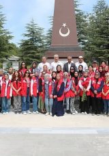 Yüreğinize sağlık gençler