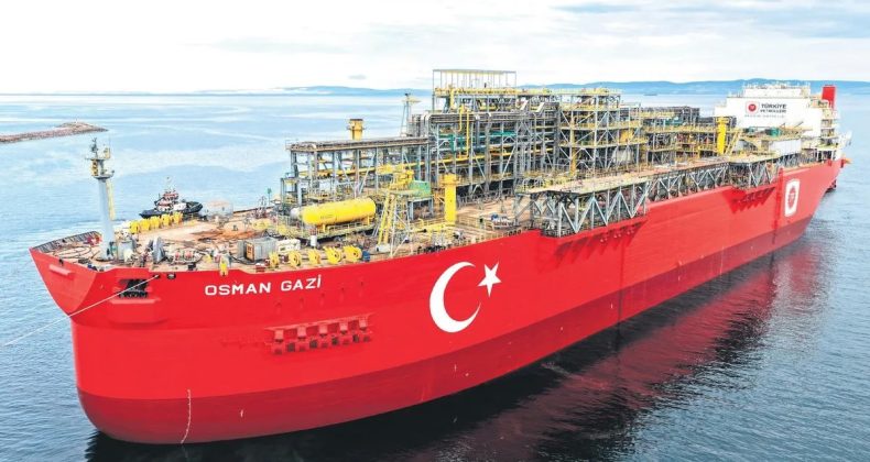 Yüzen Platform Boğaz’dan Geçiyor: 4.5 Milyon Hanenin Gaz İhtiyacını Karşılayacak