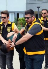 Zor Durumda Olduğunu Söyleyerek İş Adamını Gasp Ettirdi