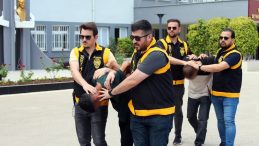 Zor Durumda Olduğunu Söyleyerek İş Adamını Gasp Ettirdi