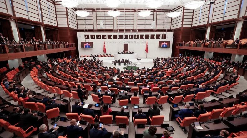 10. Yargı Paketi TBMM’de Onaylandı! Kasten Yaralama ve Tehdit Suçlarına Yönelik Hapis Cezaları Artıyor: İşte Ayrıntılar