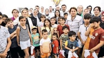 1500 çocuğa bayramlık hediye edildi